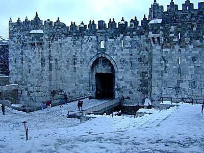 damascus_gate_with_snow_tb_n012800.jpg
