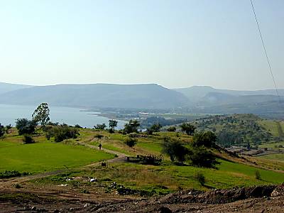 mt_of_beatitudes_view_to_plain_of_genesseret_tb_n011500_wr.jpg